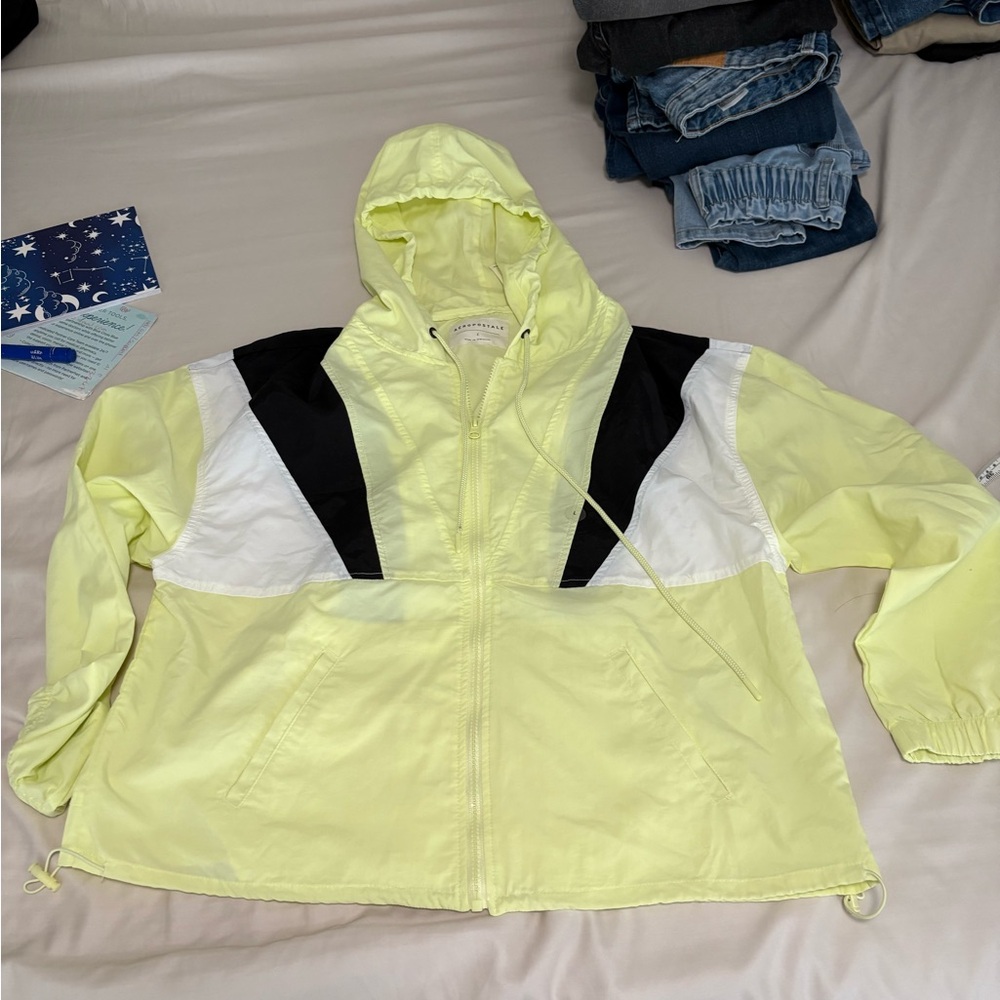 Aeropostale Light Yellow large Hooded Jacket